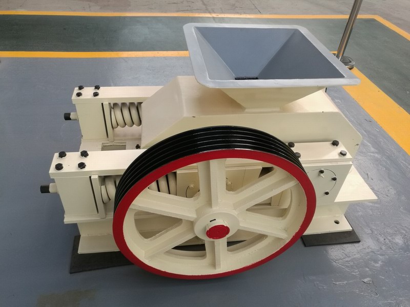 ��݁����C